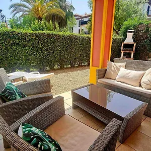 (cap001) Con Jardín Y Acceso A La Piscina. Apartamento